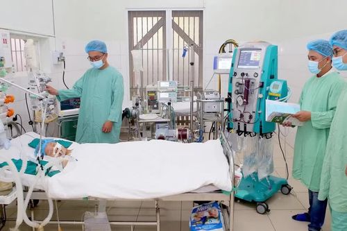 Giữ niềm tin vào đội ngũ thầy thuốc