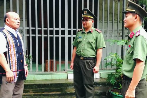 Người có uy tín đồng hành bảo vệ bình yên ở vùng cao Nam Trà My