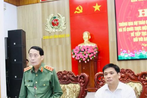 Thứ trưởng Lê Quốc Hùng làm việc với Ban Thường vụ Đảng uỷ Công an tỉnh Nghệ An