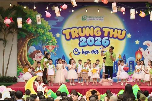 Có hẹn với trăng