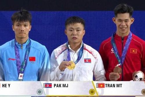 Cử tạ Việt Nam giành huy chương đầu tiên