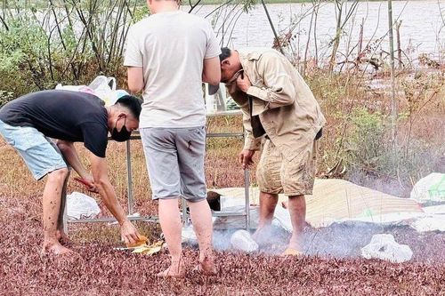 Danh tính người phụ nữ nghi bị nước lũ cuốn cùng ô tô sau hơn 40 giờ, vừa được tìm thấy