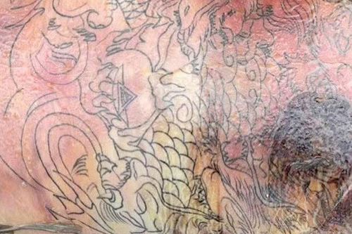 Phát hiện thi thể nam giới phân hủy nặng trên sông Đồng Nai, trên lưng nạn nhân có hình xăm rồng phủ kín