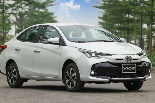 Cùng tầm giá 400 triệu đồng, nên chọn Toyota Vios hay Kia Soluto?