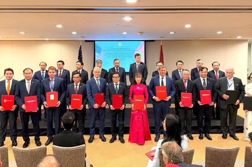BSR trao thỏa thuận khung mua dầu thô với ExxonMobil Châu Á - Thái Bình Dương, mở rộng nguồn cung cho NMLD Dung Quất