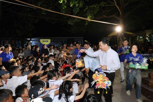 Gần 40.000 trẻ em cả nước vui đón Trung thu cùng Vinamilk