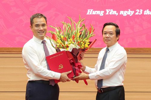 Phó Giám đốc ĐHQG Hà Nội được giới thiệu bầu làm Phó Chủ tịch UBND tỉnh Hưng Yên