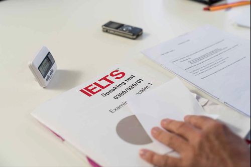 Bỏ cộng điểm IELTS: Học sinh có chứng chỉ còn lợi thế gì?