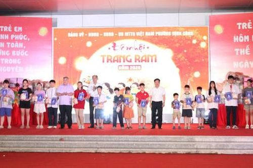 Định Công rộn ràng Đêm hội Trăng rằm năm 2026