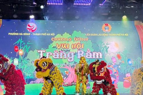 Công đoàn Thủ đô chăm lo Tết Trung thu cho con của người lao động