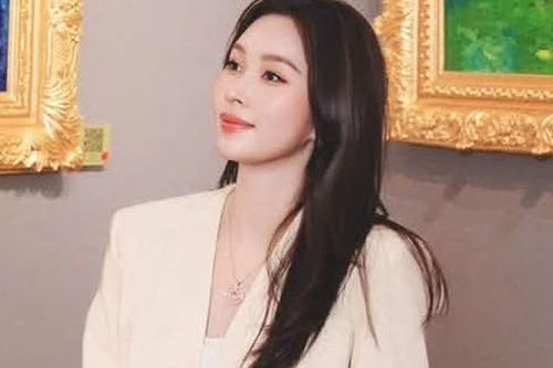Mê mẩn nhan sắc Đặng Thu Thảo tuổi 35