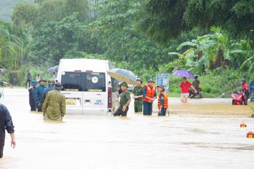 Trung Bộ bước vào cao điểm mưa lớn, thời tiết xấu ngày Trung thu