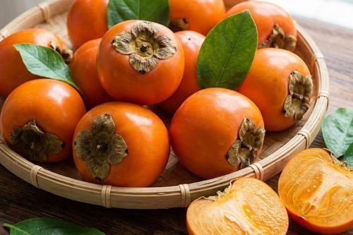 Mẹo ăn quả hồng ngon không lo đầy bụng hay tắc ruột