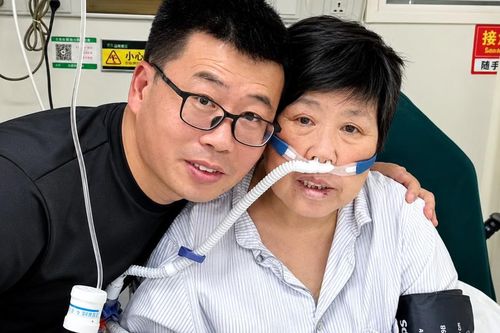 Con trai ghi lại 14 ngày cuối đời của mẹ khiến nhiều người nghẹn ngào