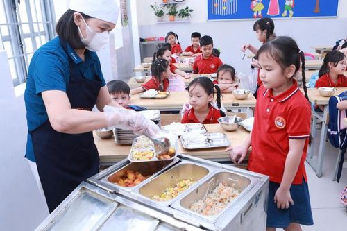 Cách để phụ huynh nhận diện bữa ăn bán trú của con đã hợp lý chưa