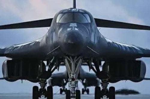 Oanh tạc cơ B-1B bước vào Không quân Mỹ: 'Lancer' được thiết kế để làm gì?