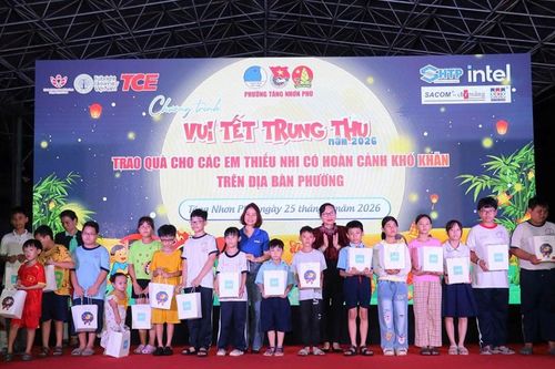 TP. HCM: Ấm áp đêm hội Vui Tết Trung thu tại phường Tăng Nhơn Phú