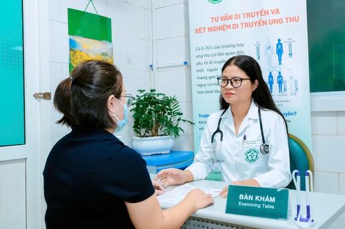 Nữ bác sĩ Bệnh viện Bạch Mai trở thành Đại sứ Quỹ điều trị ung thư quốc tế