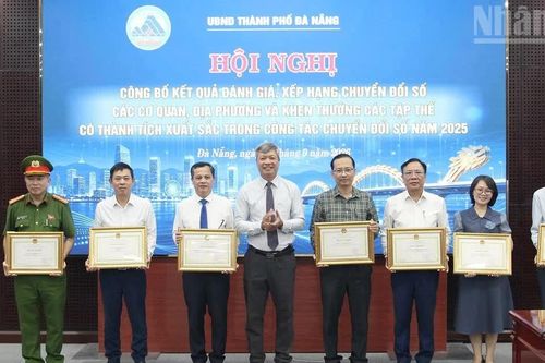Đà Nẵng khen thưởng 18 tập thể xuất sắc trong công tác chuyển đổi số