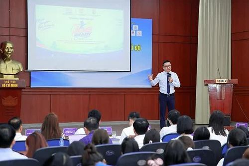 Trang bị kỹ năng giúp người trẻ 'Sẵn sàng đi làm'