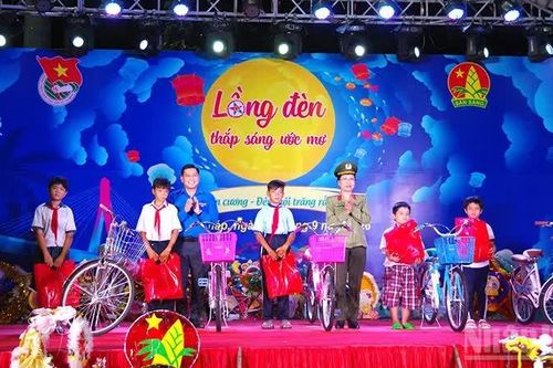 Đồng Tháp: Lan tỏa yêu thương đến thiếu nhi dịp Tết Trung thu