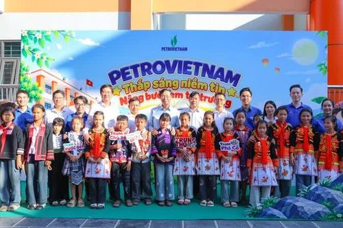 Petrovietnam khánh thành phòng học STEM tại Lai Châu