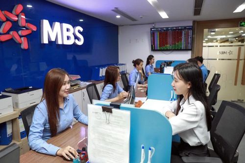 Để chứng khoán thật sự thu hút nhà đầu tư