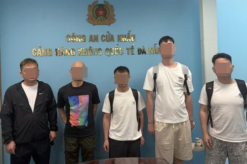 Trục xuất người nước ngoài vi phạm mục đích nhập cảnh