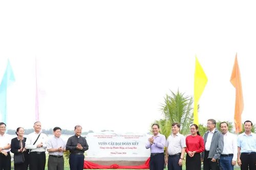Khánh thành 'Vườn cây Đại đoàn kết' ở xã Long Hải