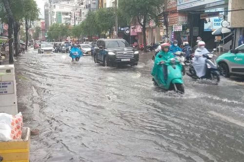 Chiều tối nay 25-9, triều cường vượt báo động 3, cảnh báo ngập úng