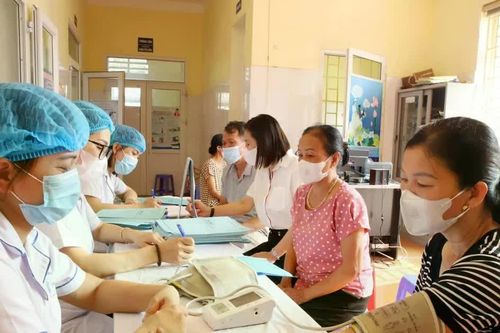Đề xuất ngân sách hỗ trợ khám sức khỏe định kỳ, tiêm chủng bắt buộc
