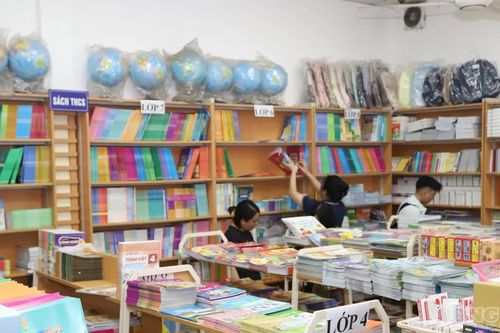 Bộ Giáo dục và Đào tạo thừa nhận 'điểm yếu' trong chuỗi cung ứng sách giáo khoa