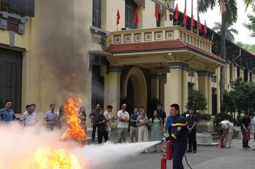 Bồi dưỡng nghiệp vụ công tác phòng cháy, chữa cháy