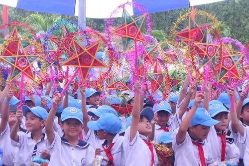 Ánh trăng vùng cao: Niềm vui về sau mưa lũ