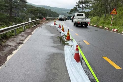 Đèo Mimosa ở Đà Lạt xuất hiện vết nứt dài 50m