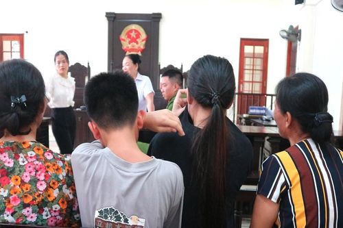 Phía sau một phán quyết