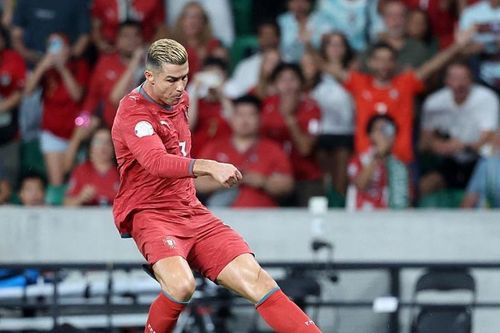 Ronaldo kém duyên, Bồ Đào Nha thắng sít sao Xứ Wales