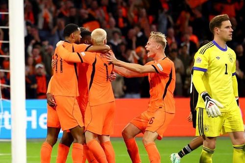Đức rơi chiến thắng trước Hà Lan ngày ra mắt Jurgen Klopp