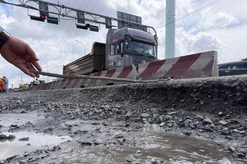 Đóng đường sửa 'ổ voi', cửa ngõ cao tốc TPHCM - Long Thành kẹt cứng gần 10km