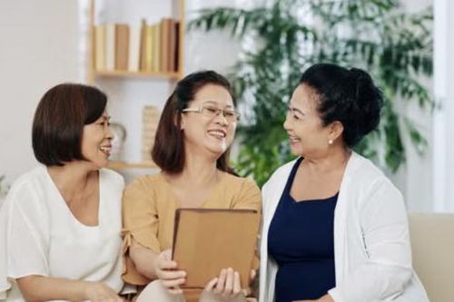 Điều gì xảy ra trong cơ thể phụ nữ khi bước vào thời kỳ mãn kinh?