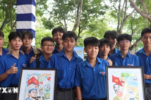 Triển lãm hơn 100 tư liệu, hình ảnh 'Hoàng Sa, Trường Sa của Việt Nam'