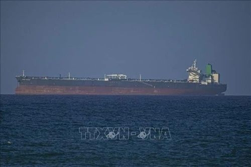 Dầu mỏ vùng Vịnh lưu thông giữa chiến sự Iran, chi phí tăng mạnh