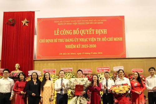 Giám đốc Đỗ Quốc Hưng giữ chức Bí thư Đảng ủy Nhạc viện Thành phố