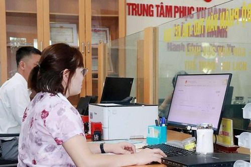 Từ 'Bình dân học vụ số' đến chính quyền số ở Liên Minh