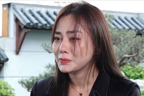 Phương Oanh đã đúng khi chọn bắt đầu lại ở tuổi 37