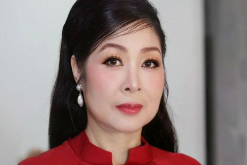 NSND Hồng Vân thắng lớn ở tuổi 60