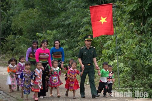 Ấm no về với bản Cơm