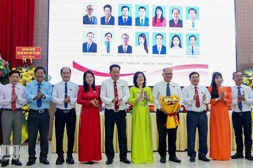 Ông Phan Thanh Vũ làm Chủ tịch Liên hiệp các Hội Văn học Nghệ thuật tỉnh An Giang