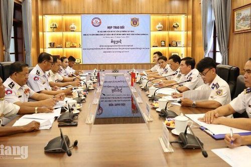 Cảnh sát biển Việt Nam và Campuchia tăng cường phối hợp trên biển