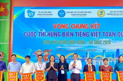 7 đội tranh tài tại Vòng chung kết toàn quốc Cuộc thi hùng biện tiếng Việt dành cho người nước ngoài